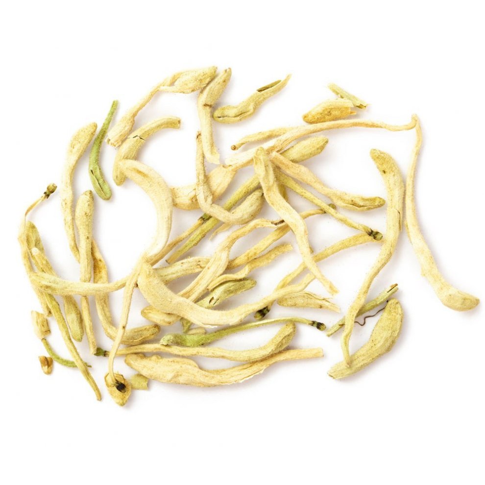 Nahaufnahme der getrockneten japanischen Geissblattblüten.